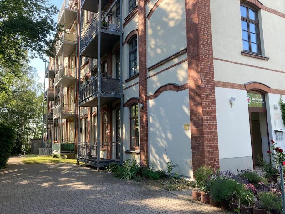 Ruhige Wohnung Im Fabrikstil In Chemnitz Kültér fotó