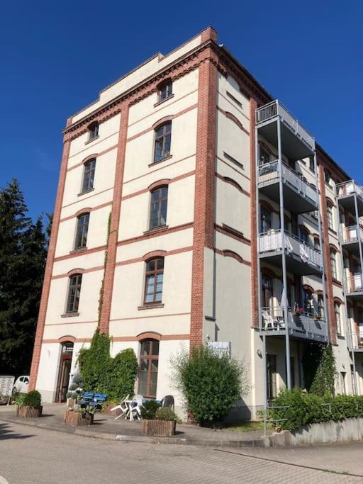 Ruhige Wohnung Im Fabrikstil In Chemnitz Kültér fotó